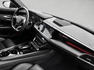 Audi e-tron GT GT 93 kWh 476pk · SOH 92% · Glazendak · 360 Camera · Luchtvering · Stoelventilatie · B&O Audio · Matrix LED · 20'' Inch ·