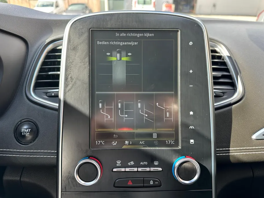Renault Scénic 1.3 TCe Bose | Camera | Cruise & Climate Control | Bluetooth | Navigatie | BOSE Speakers | Parkeersensoren | Stoelverwarming | 12 Maanden BOVAG Garantie