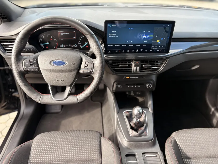 Ford Focus Wagon 1.0 EcoBoost 125PK Hybrid ST Line GROOT NAVIGATIE WINTERPAKKET