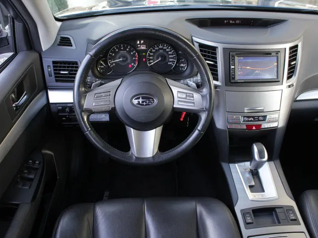 Subaru Outback 2.5i Luxury | Cruise | Clima | Leder | Trekhaak