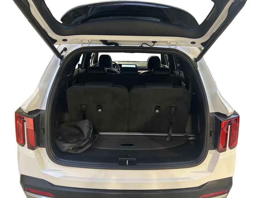 Kia Sorento 1.6 T-GDi Plug-in Hybrid 4WD ExecutiveLine 7p Apple Carplay / Android Auto | Navigatiesysteem | Elektrisch Verstelbare Voorstoelen | Bestuurdersstoel Met Geheugen | Stoelkoeling + Stoelverwarming | Stuurverwarming | Elektrisch Bedienbare Achterklep | Elek