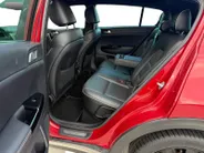 Kia Sportage 1.6 T-GDI GT-Line First Edition | NAVIGATIE | CLIMATE & CRUISE CONTROLE | LEDER | TREKHAAK | ALL SEASON BANDEN |