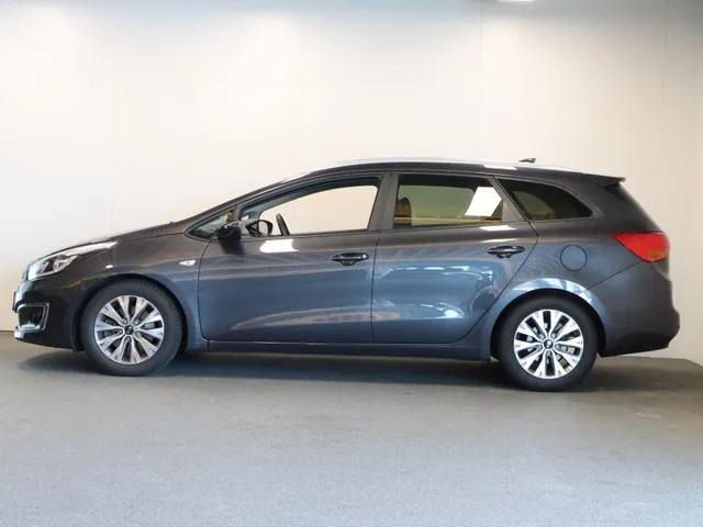 Kia cee'd Sportswagon 1.0 T-GDi Design Edition 4 seizoensbanden