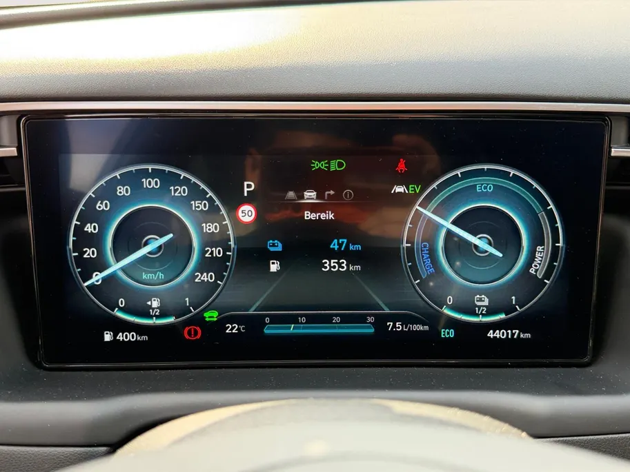 Hyundai Tucson 1.6 T-GDI 265pk PHEV Premium Sky 4WD | Schuif-Kantel Dak | Stoel Verwarming/Ventilatie | Memory Seats | Adaptief Cruise Control | Apple Carplay/Android Auto
