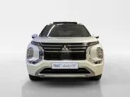Mitsubishi Outlander 2.4 PHEV | INSTYLE + | DIRECT LEVERBAAR| ZWART DAK | PRIJS INCL €6.000,- VOORRAAD KORTING