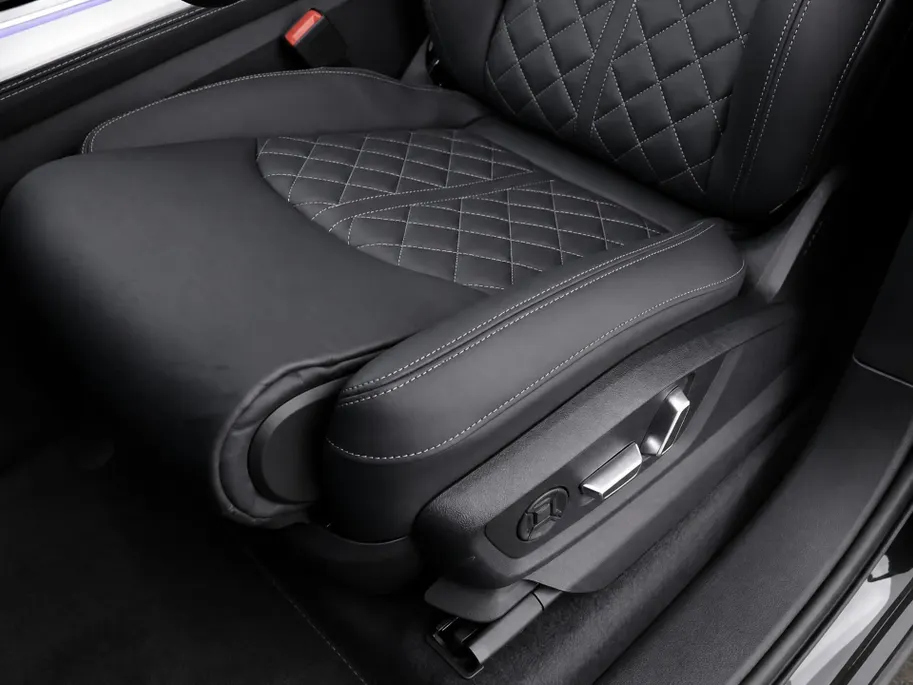 Audi Q7 55 TFSI e quattro Pro Line S 394 PK ·Leder bekleding · Assistentie. plus, remote park · Head-Up display · Glazen panorama dak · Bang & Olufsen