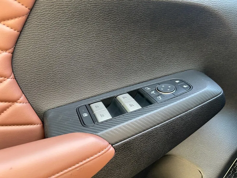 Mitsubishi Outlander 2.4 PHEV Instyle+ | 5.000 EURO KORTING | 8 JAAR GARANTIE |