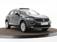 Volkswagen T-Roc 1.5 TSI 150pk DSG Sport · Panoramadak · Camera · Keyless · Apple/Android Car Play · Navigatie · Dodehoek Detectie · 17'' Inch ·