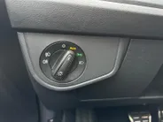 Volkswagen Taigo 1.0 TSI R-Line | Digital Cockpit | Camera | Adaptive Cruise Control | Apple CarPlay & Android Auto | LMV | Climate Control | Parkeersensoren | Verwarmde Spiegels | Bovag garantie | NAP