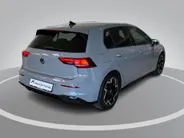 Volkswagen Golf 1.5 eTSI 150pk DSG R-Line · Apple/Android Car Play · Trekhaak ·  Camera + Parkeersensoren · Stoelverwarming · Garantie t/m 24-09-2030 of 100000km.