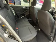 Ford Focus Wagon 1.0 EcoBoost Hybrid Titanium GROOTSCHERM, WINTERPAKKET.