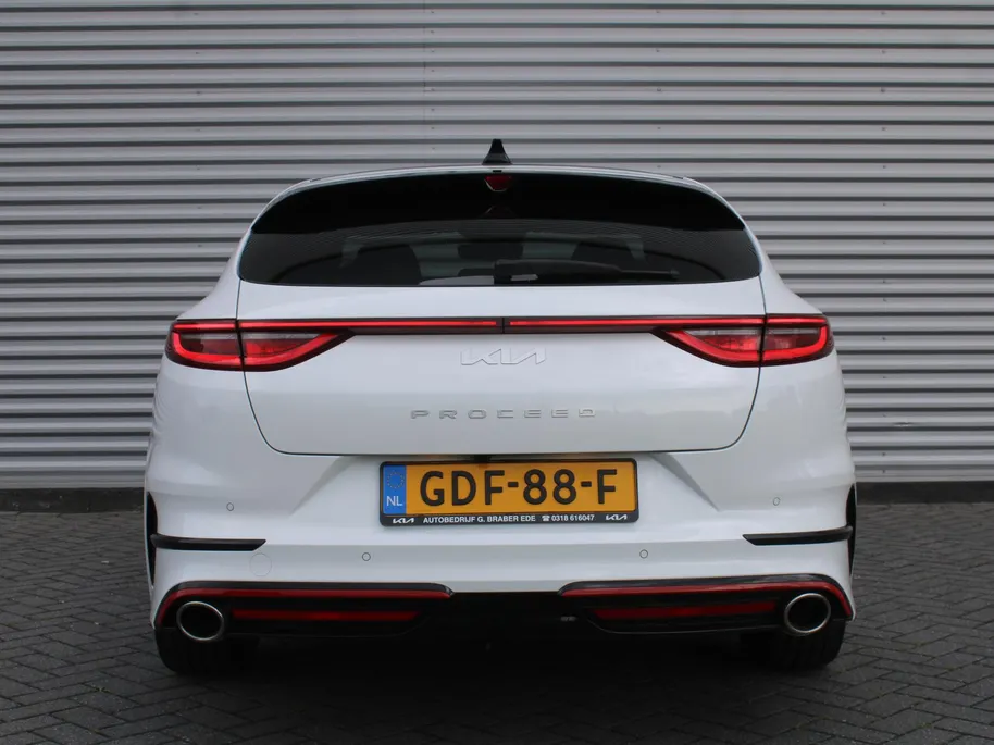 Kia ProCeed 1.6 T-GDI GT | BTW Auto | 204PK! | Stuur-/stoelverwarming | Schuifdak | Camera | Stoelgeheugen | LED | Dodehoek detectie | Zeer nette auto | 1e eigenaar |