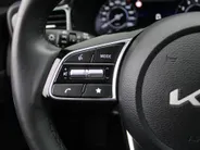Kia Ceed Sportswagon 1.0 T-GDi MHEV Design Edition | Stuur-/stoelverwarming | Cruise adapt. | Camera | 16' LM | Elek. achterklep | JBL audio | LED |
