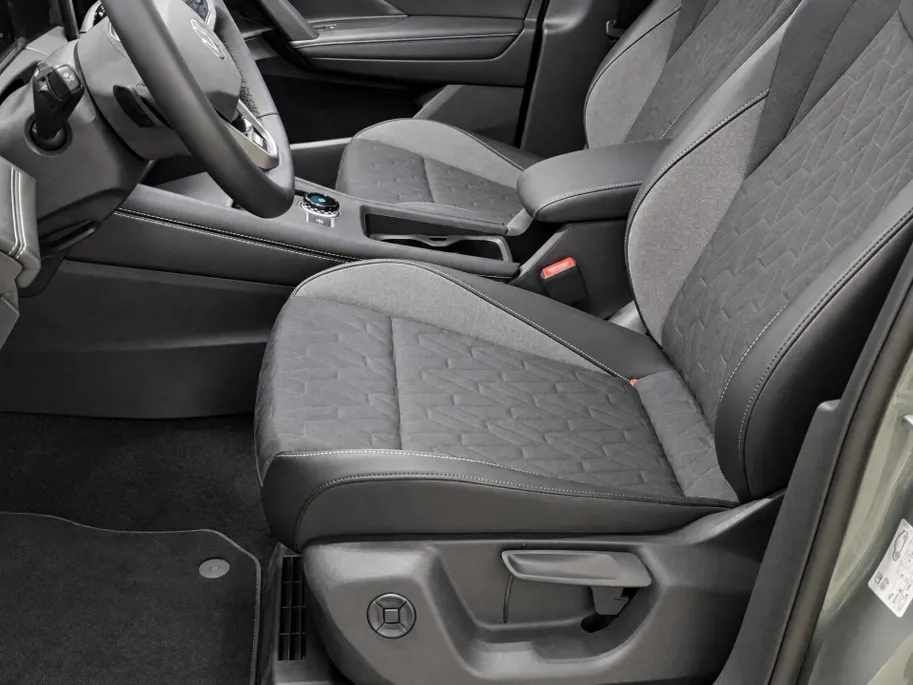 Volkswagen Tiguan 1.5 eTSI 130pk DSG Life Edition · 360 Camera · Inklap. Trekhaak · Stuur- & Stoelverwarming · Dodehoeksensoren · Apple/Android Car Play · Garantie t/m 17-11-2027