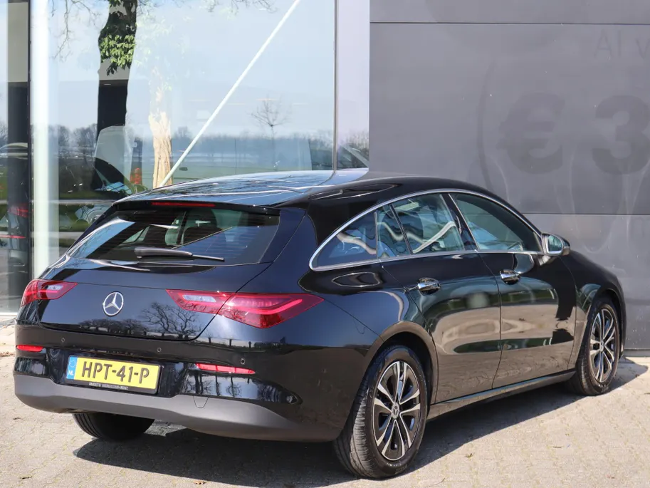 Mercedes-Benz CLA Shooting Brake 180 Business Solution Luxury l Keyless l Achteruitrij camera l Stoelverwarming