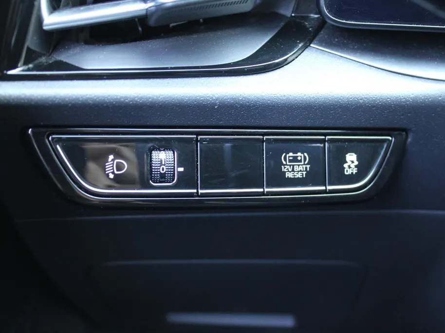Kia Niro 1.6 GDi Hybrid DynamicLine | Camera | Cruise adapt. | Clima | 16' LM | Navi | Keyless |