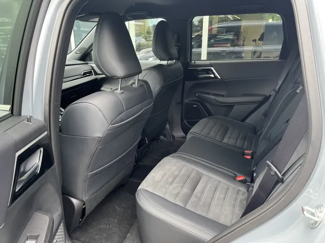Mitsubishi Outlander 2.4 PHEV Intense+