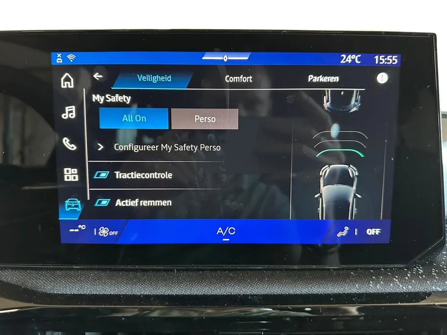 Renault Clio Techno | Camera | Climate Control﻿ | Draadloze oplader | 18 Inch velgen | Dode hoek Detectie | Sfeerverlichting, NU € 2.000,- VOORRAAD VOORDEEL *