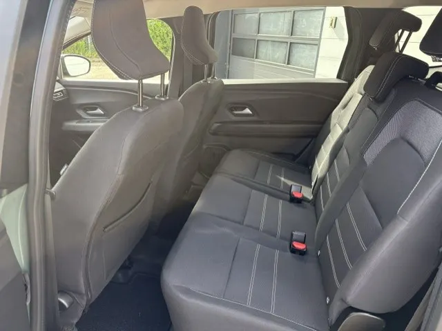 Dacia Jogger 1.0 TCe 110 PK Expression 7 persoons | 7 persoons | Pack assist | NAV | Camera achter | handsfree starten en openen |