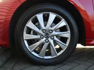 Mazda 2 Hybrid 1.5 Select | Airco | Navi | Cruise | PDC | Head-up display | Camera |