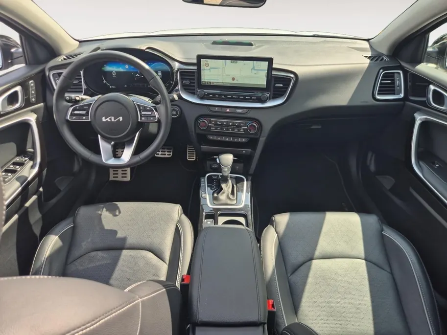 Kia XCeed PHEV Executiveline | Cruise Control | Climate Control | Camera | Memory Stoelen | Open Dak | Stoelverwarming | Stuurverwarming | Stoelverkoeling | Elektrische Kofferbak |