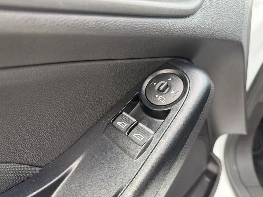 Ford Fiesta 1.0 Style Ultimate | Dealer onderhouden | NL auto | Navigatie | Parkeersensoren voor en achter | Achteruitrijcamera | 15' lichtmetalen velgen | Airco | Cruise control | Bluetooth | Privacy glas | Bovag garantie |