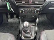 Ford EcoSport 1.0 EcoBoost ST-Line | 17' lichtmetalen velgen | Winter pack | Parkeersensor achter | Navigatie via carplay | Apple carplay & Android auto | privacy glas | Bovag garantie |