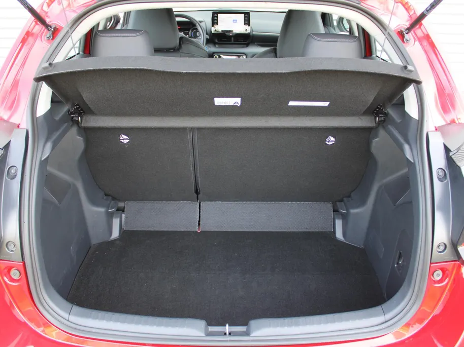 Mazda 2 Hybrid 1.5 Agile | Comfort pakket | CarPlay | Camera | Stuur-/stoelverwarming | Cruise adapt. | 15' LM |