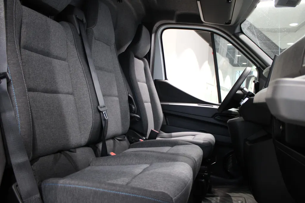 Nissan Interstar Interstar-e L2H2 Limited 87 kWh |100 % Elektrisch| Climate | Apple/Android Carplay | Cruise |