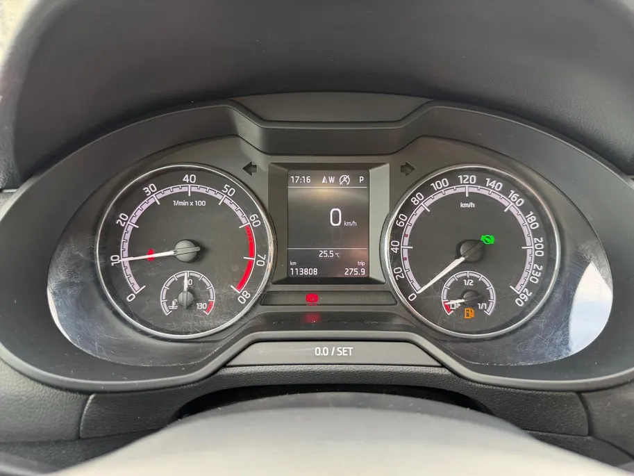 Škoda Octavia Combi 1.5 TSI Greentech Ambition Business | Automaat | Navigatie | Apple carplay & Android auto | Parkeersensoren voor en achter | Achteruitrijcamera | Elektr. achterklep | Afneembare trekhaak | Stoelverwarming voor | Bovag garantie |