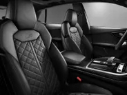 Audi Q8 60 TFSI e quattro Competition Plus 490 PK · Glazen panoramadak · B&O Premium 3D · Decoratielijsten mat carbon twill