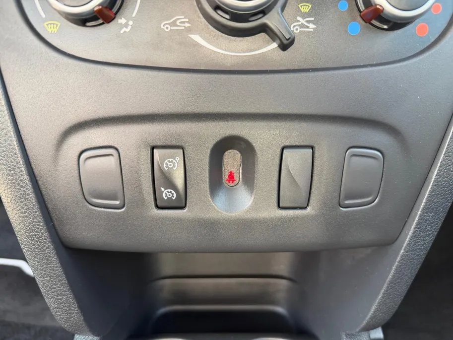 Dacia Logan MCV 0.9 TCe SL Royaal | Trekhaak | Parkeersensoren | Airco | Bluetooth | Cruise Control | Volledig Onderhouden | 12 Maanden BOVAG Garantie
