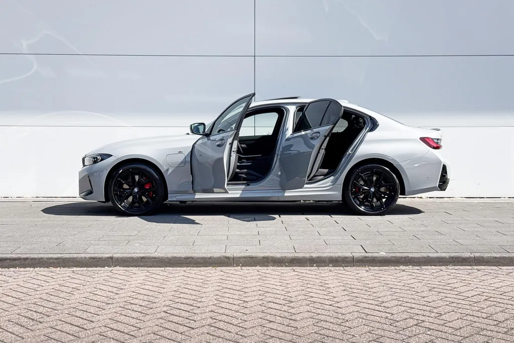 BMW 3 Serie Sedan 330e