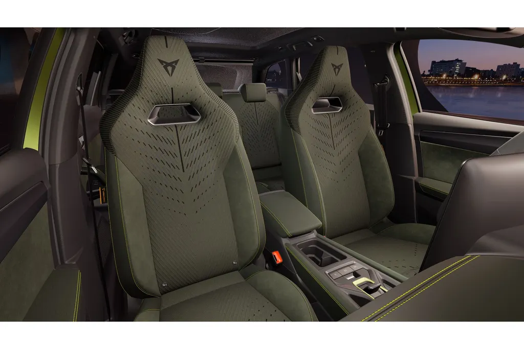 CUPRA Leon Sportstourer VZ Tribe Edition | Achteruitrijcamera | Digitaal instrumentenpaneel (Virtual Cockpit) | Draadloze Apple CarPlay™, Android Auto™