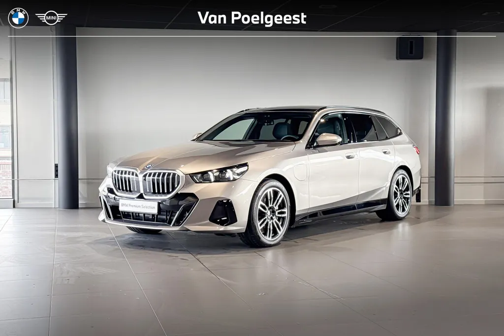 BMW 5 Serie Touring 550e xDrive