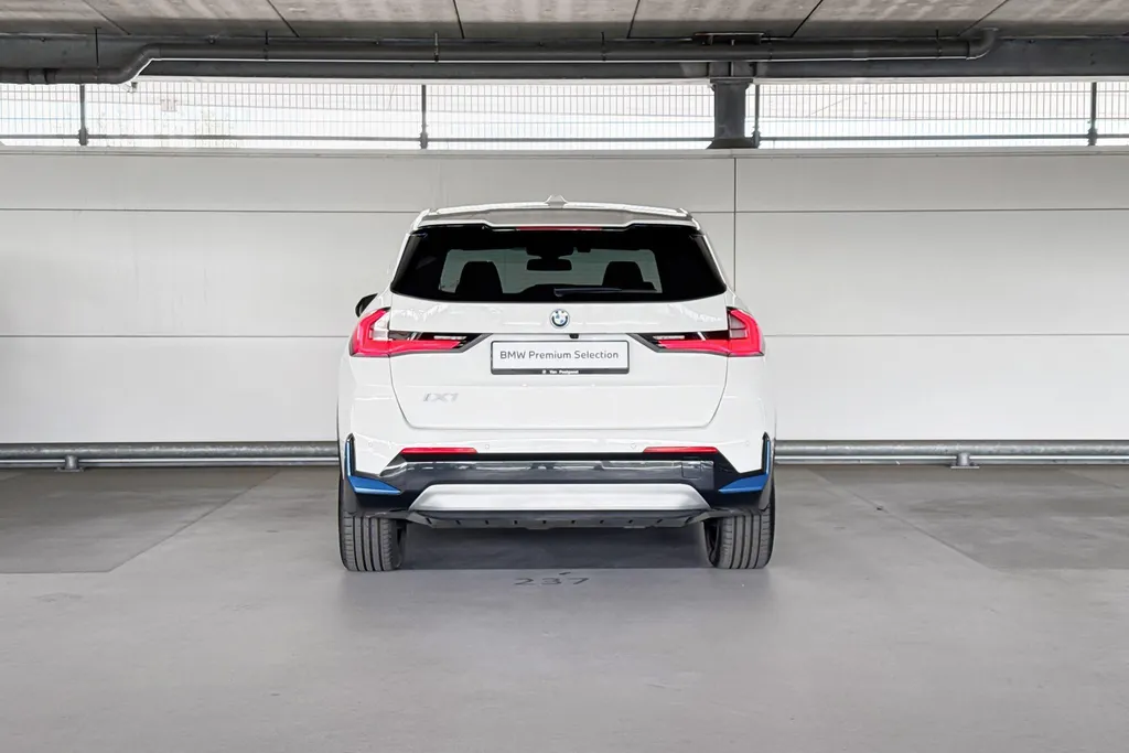 BMW iX1 xDrive30 Launch Edition 67 kWh