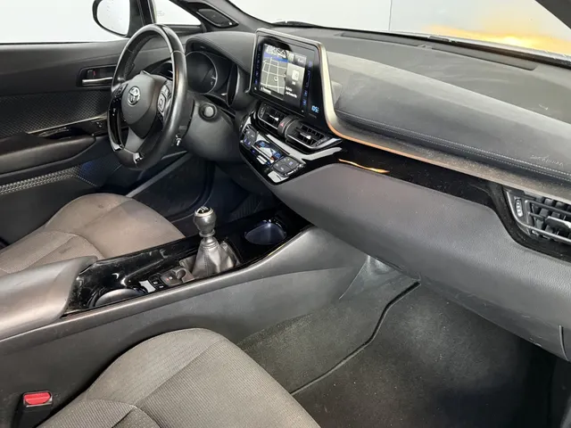Toyota C-HR 1.2 Dynamic Navigatie