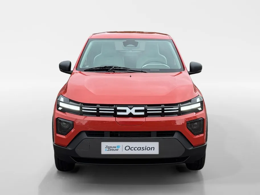 Dacia Spring Expression 65 26.8 kWh *Parkeersensoren*Tel Bluetooth*Cruise Control*| Rijdende demonstratie auto | Vraag naar de juiste kilometerstand |