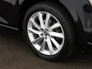 Škoda Scala 1.0 TSI 110pk DSG Ambition · Apple/Android Car Play · P-Sensoren · Cruise Control · Getint Glas · 17'' Inch ·