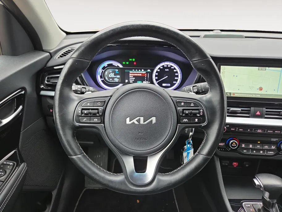 Kia Niro 1.6i PHEV DynamicPlusLine Automaat | Climate & (adaptieve) cruise control | Stoelverwarming | SOH 99,9% | Dodehoek Detectie | Carplay & Android Auto | Camera | Navigatie | 12 Maanden BOVAG Garantie | NAP