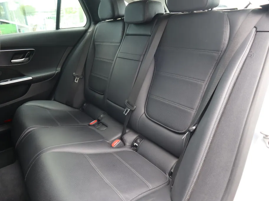 Mercedes-Benz C-Klasse Estate 300 e Luxury Line