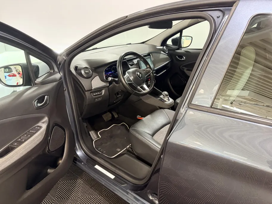 Renault ZOE R135 Intens 52 kWh Automaat | Navi | Camera | Cruise Control | Parkeersensoren | Apple CarPlay/Android Auto | Climate Control | Lichtmetalen Velgen | Digital Cockpit | Licht & Regen Sensor |