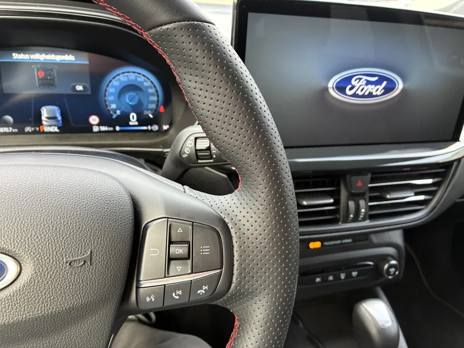 Ford Focus Wagon 1.0 EcoBoost Hybrid ST Line X AUTOMAAT & winterpakket