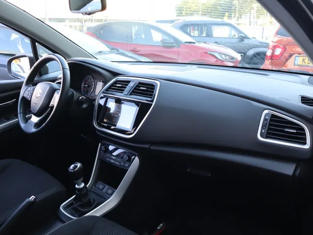 Suzuki S-Cross 1.4 BoosterJet Select Hybrid Adaptive Cruise | Carplay | Trekhaak