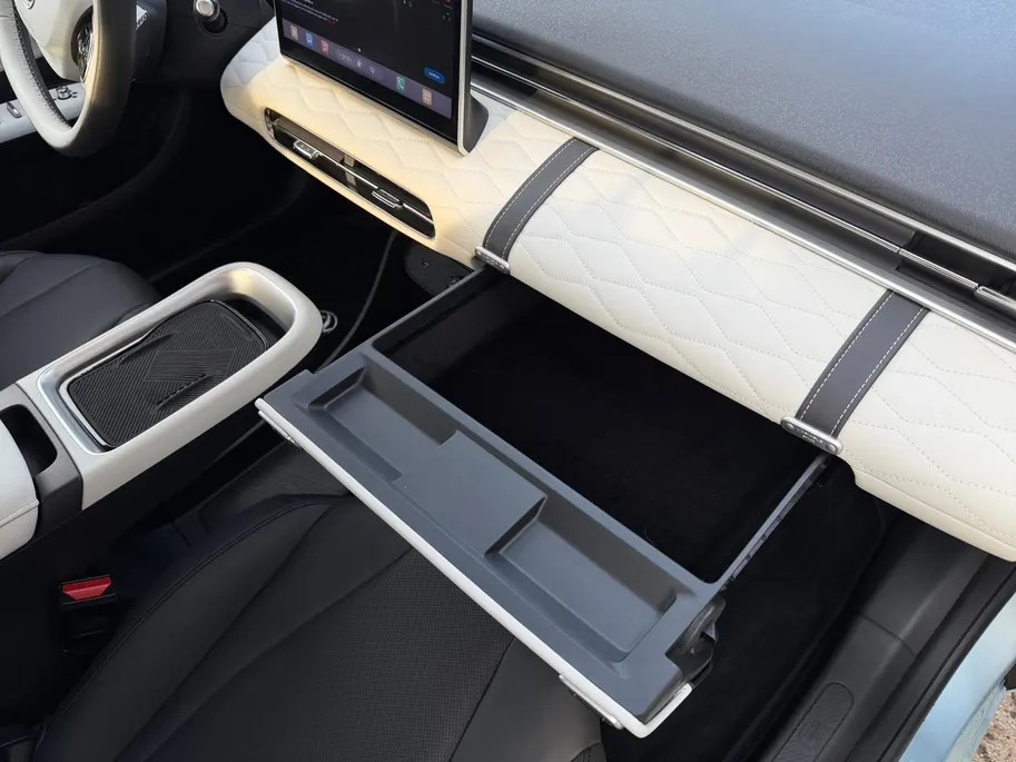 Dongfeng Box Launch Edition 42 kWh | Full Option | 360 Camera | Stoelverwarming & Stoelventilatie | Apple Carplay & Android Auto | Leder | 17'' LMV |