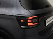 Volkswagen T-Cross 1.0TSI/110PK DSG Style R · R-line exterieur · Navigatie · Apple/Android Car Play · Stoelverwarming · Clima · Parkeersensoren ·