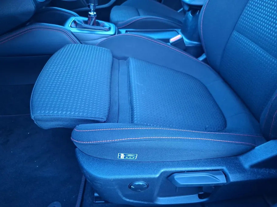 Ford Focus Wagon 1.0 EcoBoost Hybrid ST Line X | Winterpack | Driver Assistancepack | Adaptive Cruisecontrol | Dodehoekdetectie | B&O Audio | AGR | Led Koplampen | Camera |