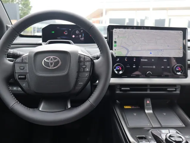 Toyota C-HR+ Executive AWD 77 kWh | Executive Plus Pack |