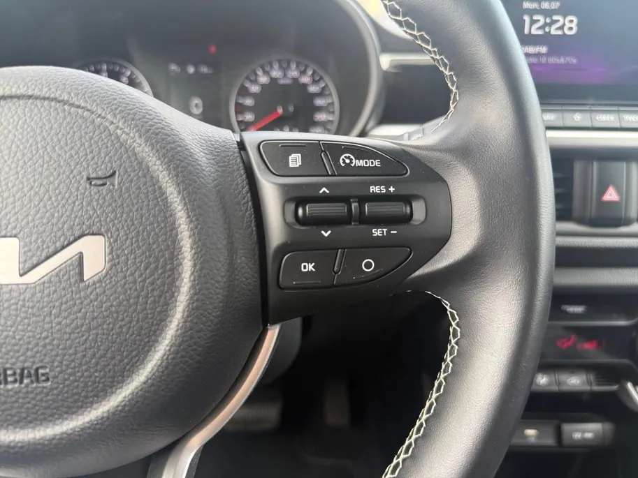 Kia Stonic 1.0 T-GDi MHEV DynamicLine | Automaat | Cruise Control | Climate Control | Camera | Navigatie | LM Velgen |