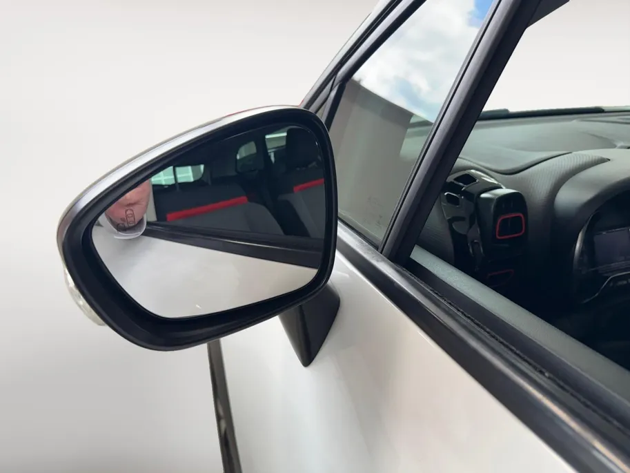 Citroën C3 Aircross 1.2 PureTech S&S Shine | Navigatie | Achteruitrijcamera | Apple CarPlay/Android Auto | Climate Control | Cruise Control | Parkeersensoren